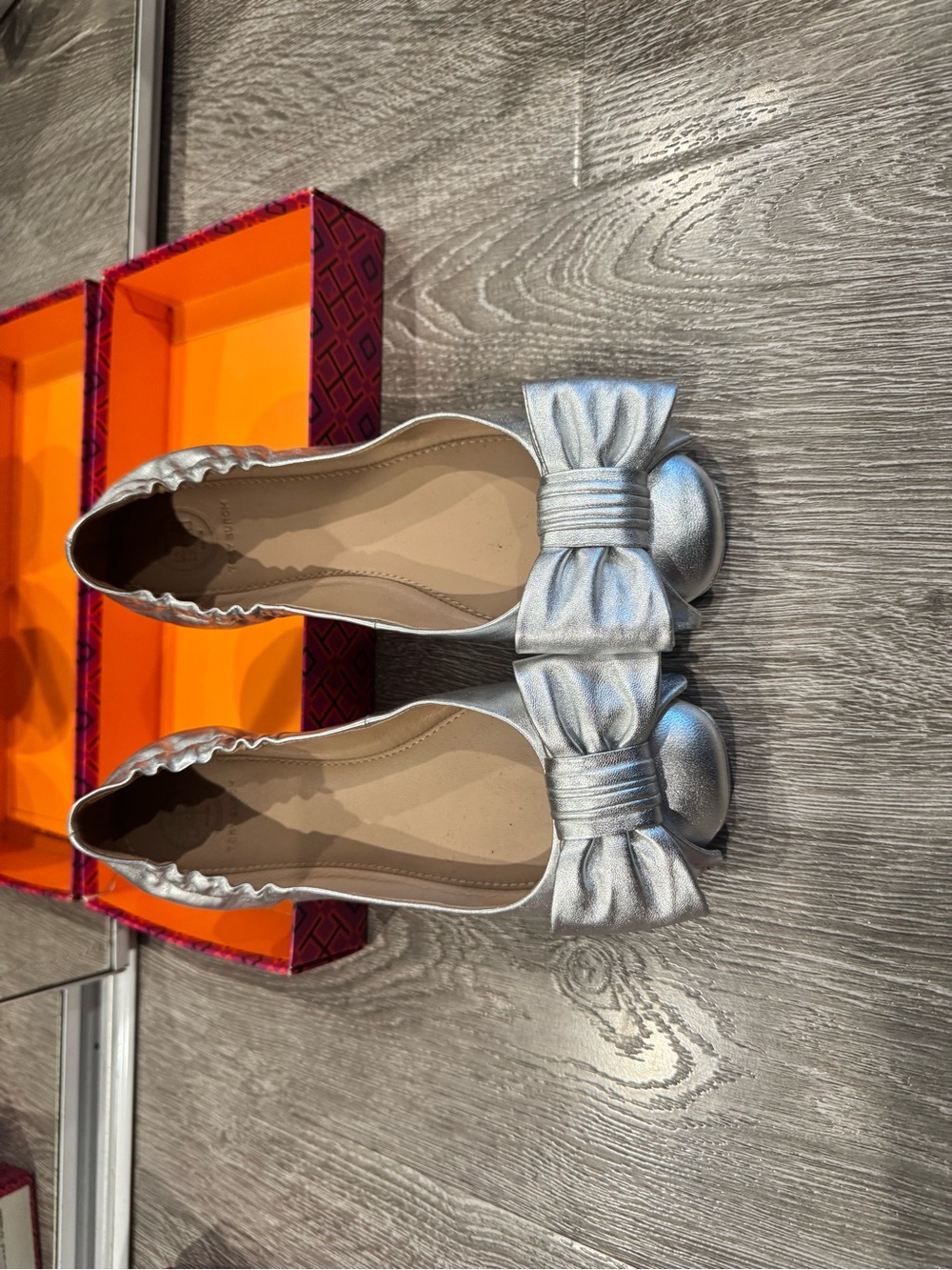 Tory Burch Metallic Silver Bow Ballet Flats
